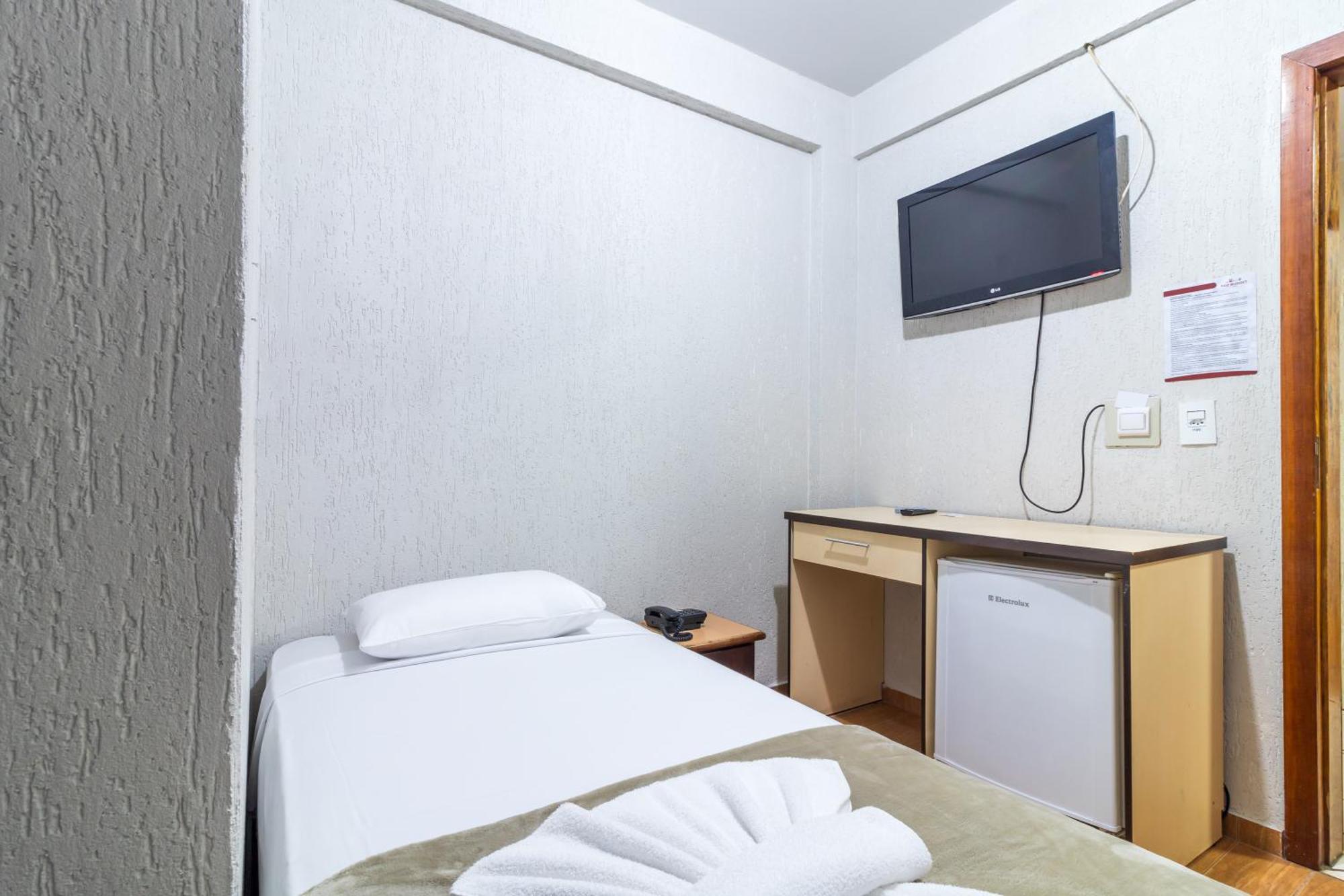 Foz Budget Hotel フォス・ド・イグアス エクステリア 写真
